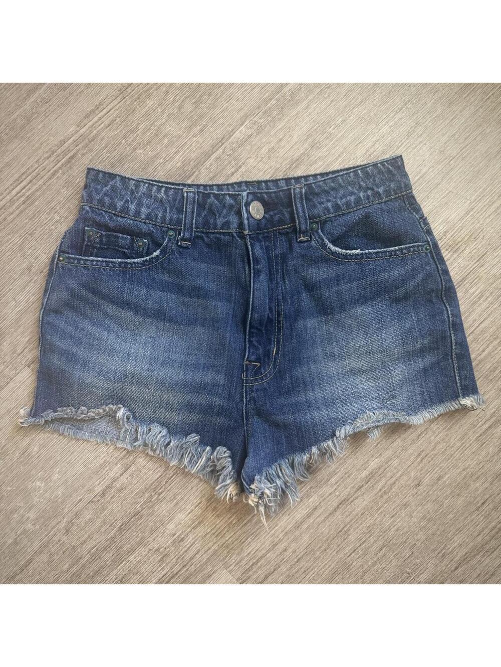 Women’s BDG sz 27 high rise denim shorts
